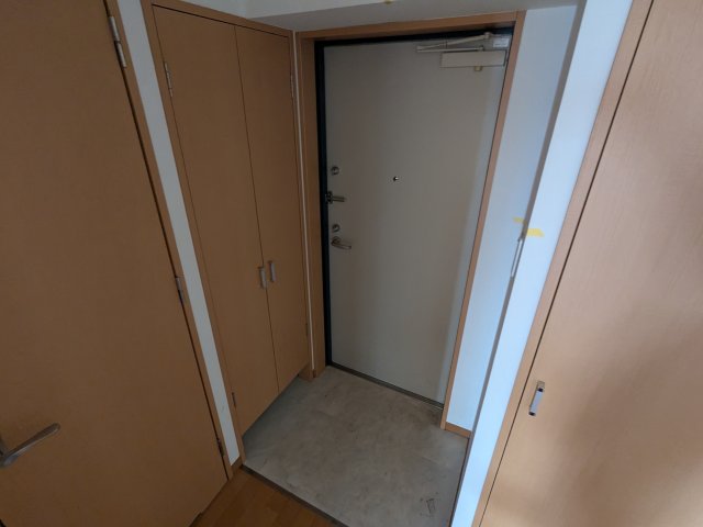 玄関　モラリエ金山