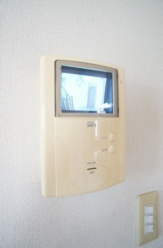 セキュリティ　来訪者を室内から確認出来るテレビモニターホン