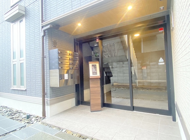 エントランス　オートロック・宅配ボックス