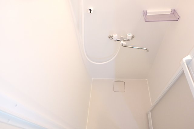 バス・シャワールーム　他のお部屋の参考写真となります。