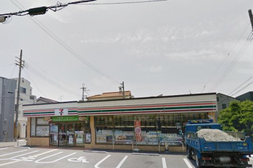 コンビニ　セブン－イレブン 豊中穂積１丁目（コンビニ）まで25m