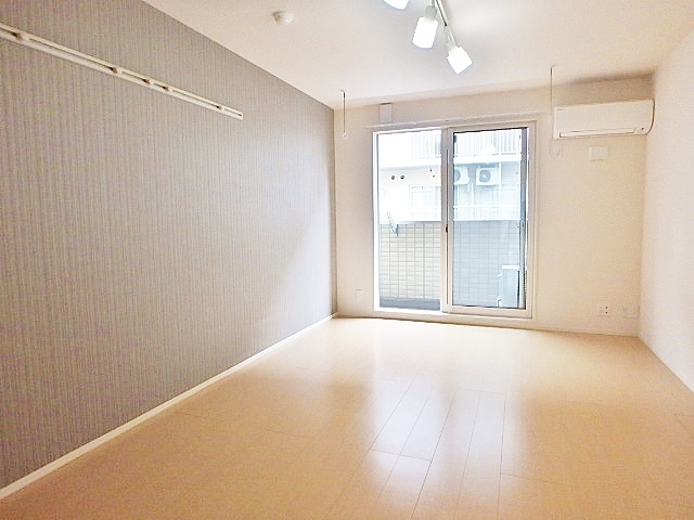 居室・リビング　同じ物件の他のお部屋。参考画像です。