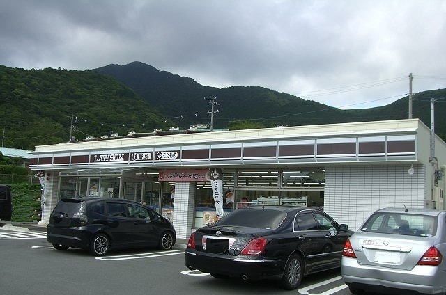 コンビニ　ローソン箱根金時山入口店（コンビニ）まで750m