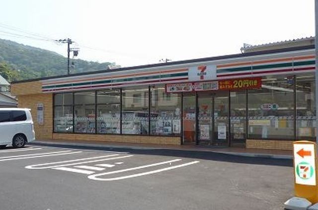 コンビニ　セブンイレブン箱根仙石原北店（コンビニ）まで950m
