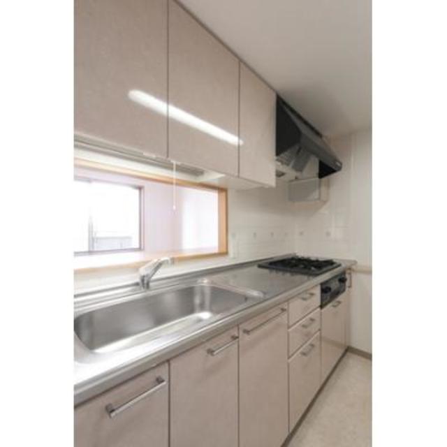 キッチン　※写真は同タイプ住戸です。