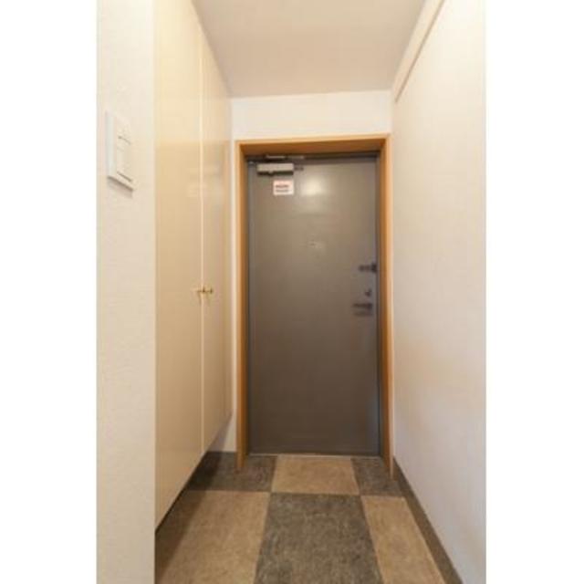 玄関　※写真は同タイプ住戸です。