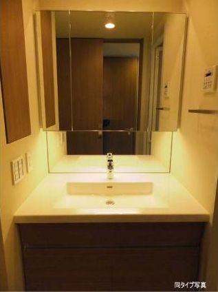 洗面設備　※別室参考写真です。