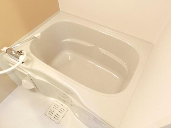バス・シャワールーム　浴室乾燥機付きバス！