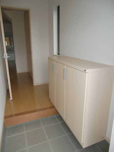 玄関　下駄箱のある玄関