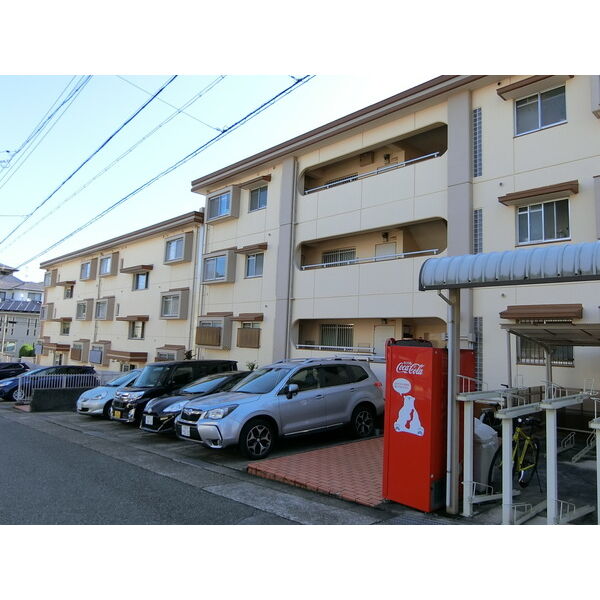 その他　敷地内自動販売機設置で便利