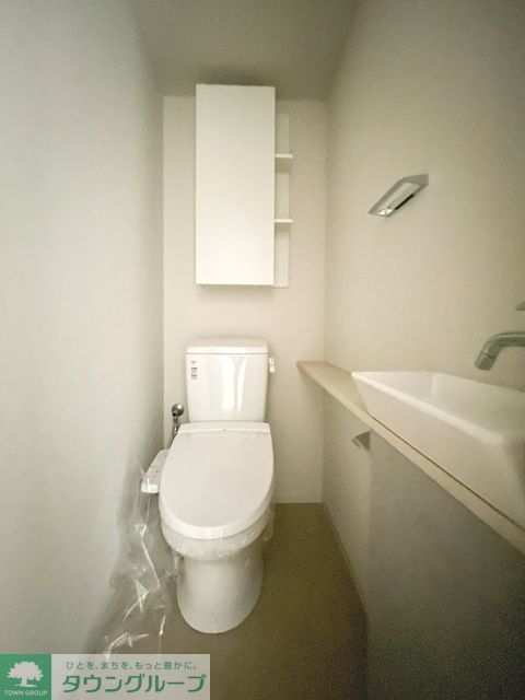 トイレ　※写真は同タイプ住戸です。