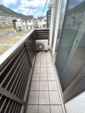 バルコニー　南西向き※反転イメージです