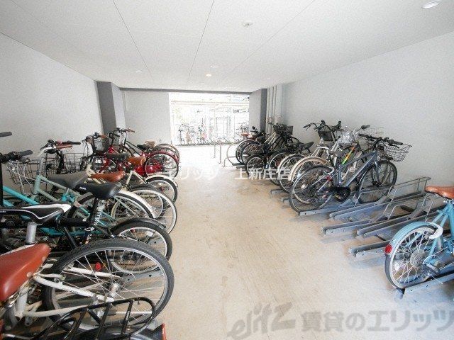駐車場　駐輪場