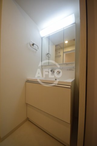 洗面設備　ラフィット松屋町　独立洗面台