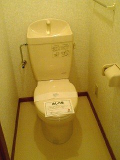 トイレ　清潔感のあるトイレです