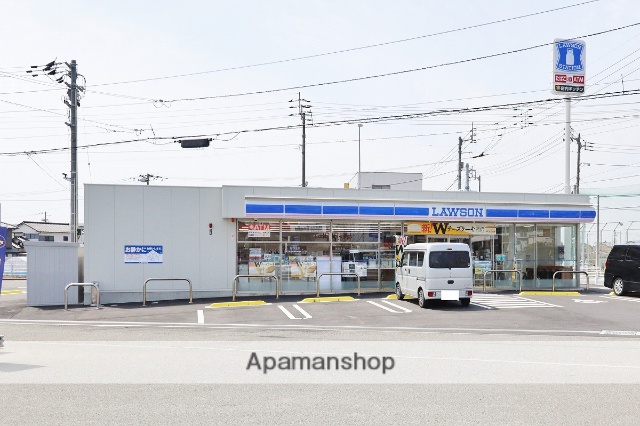 コンビニ　ローソン 鳴門市役所前店（コンビニ）まで533m