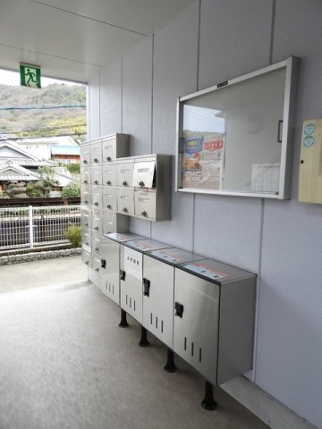エントランス　毎日通るエントランスはこのようになっています