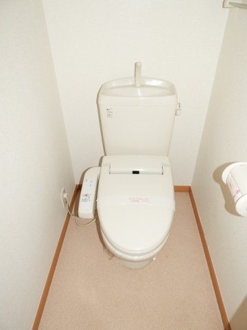 トイレ　コンパクトで使いやすいトイレです