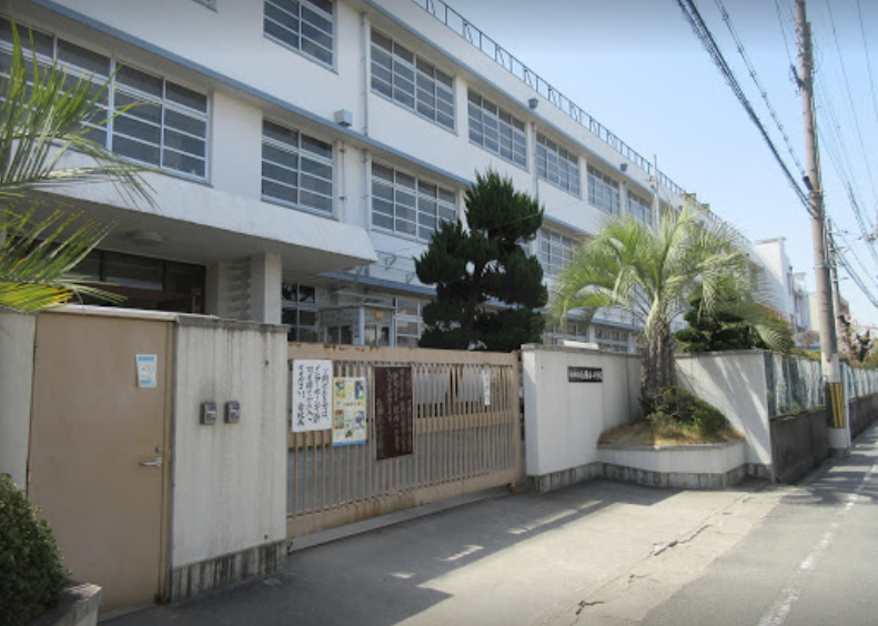 小学校　東大阪市立長瀬南小学校（小学校）まで425m