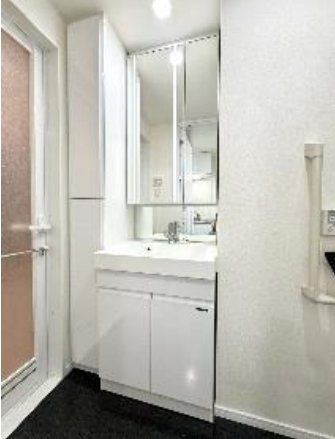 洗面設備　※同タイプの別のお部屋です。