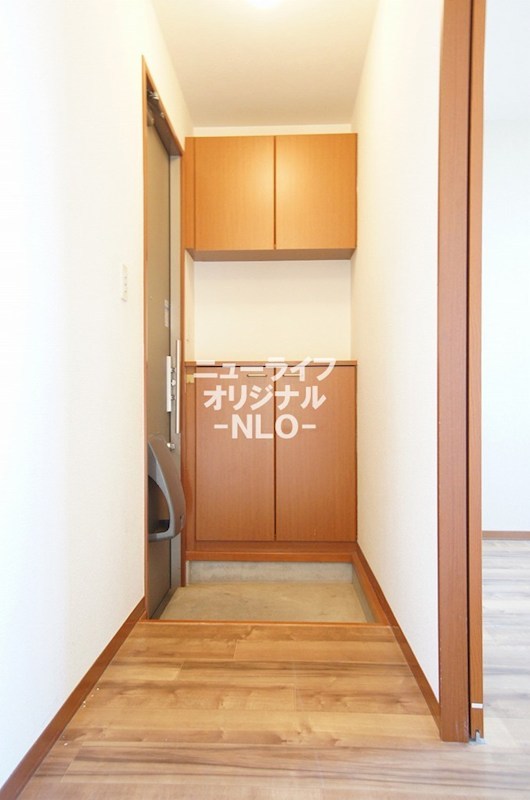 玄関　シューズボックス付で玄関まわりをすっきりと収納出来ます