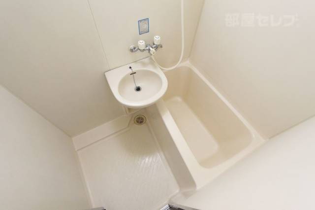 バス・シャワールーム　バスとトイレは別です。