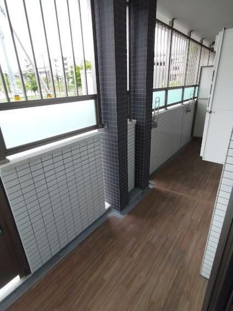 バルコニー　【バルコニー】バルコニー