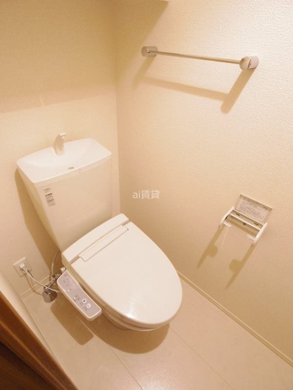 トイレ　※同仕様写真