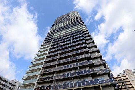 建物外観　駅から徒歩６分です