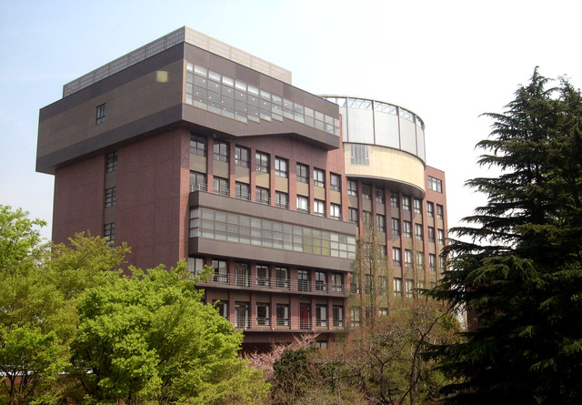 大学・短大　私立目白大学新宿キャンパス（大学・短大）まで634m