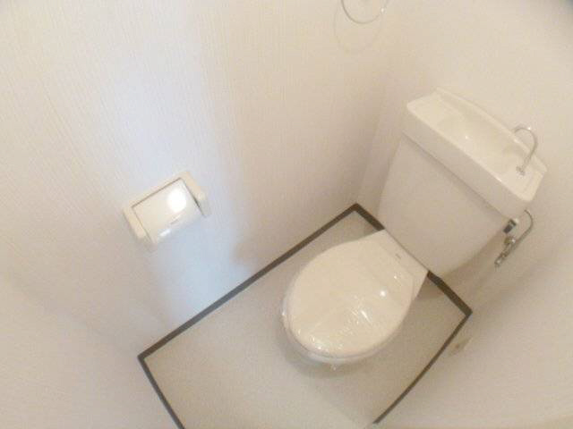 トイレ　落ち着いたトイレです