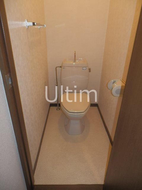 トイレ　別部屋のお写真です。ご参考までに！