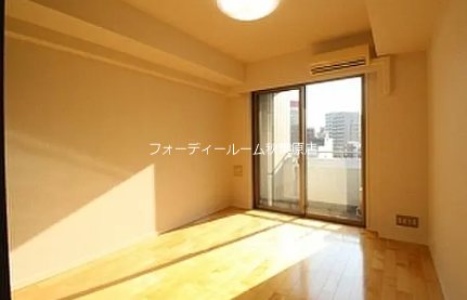 居室・リビング　別号室参考写真