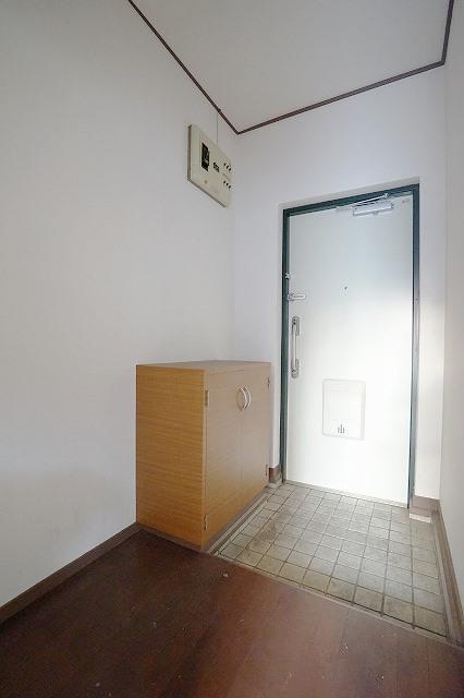 玄関　落ち着いた玄関です