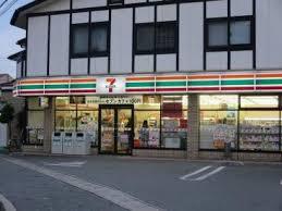 コンビニ　セブンイレブン明石貴崎５丁目店（コンビニ）まで555m