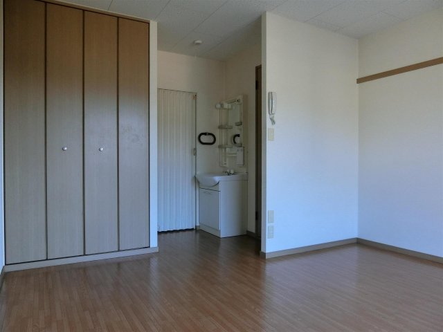 その他部屋・スペース　収納があるのでお部屋を広く使えますね♪