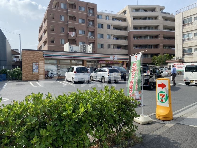 コンビニ　セブンイレブン北区西ヶ原3丁目店（コンビニ）まで210m