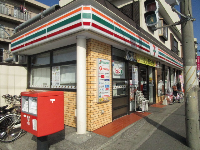コンビニ　セブンイレブン市川本塩店（コンビニ）まで724m
