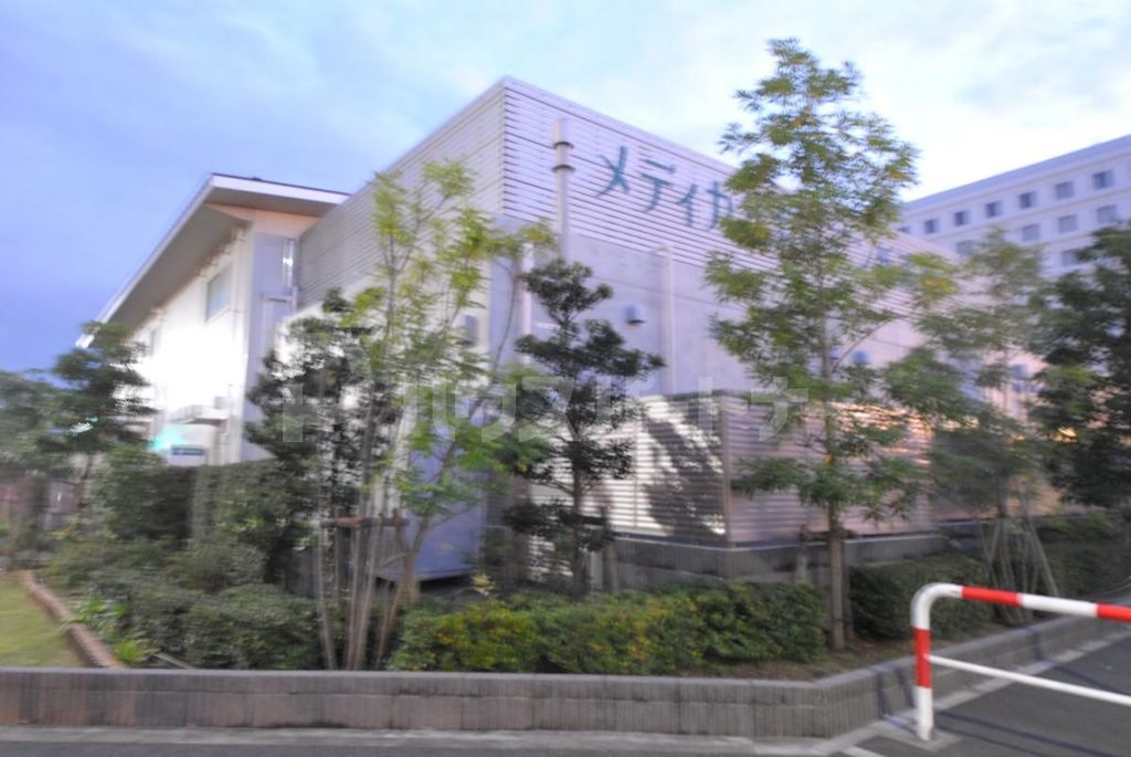 病院　メディカルガーデン新浦安病院（病院）まで970m