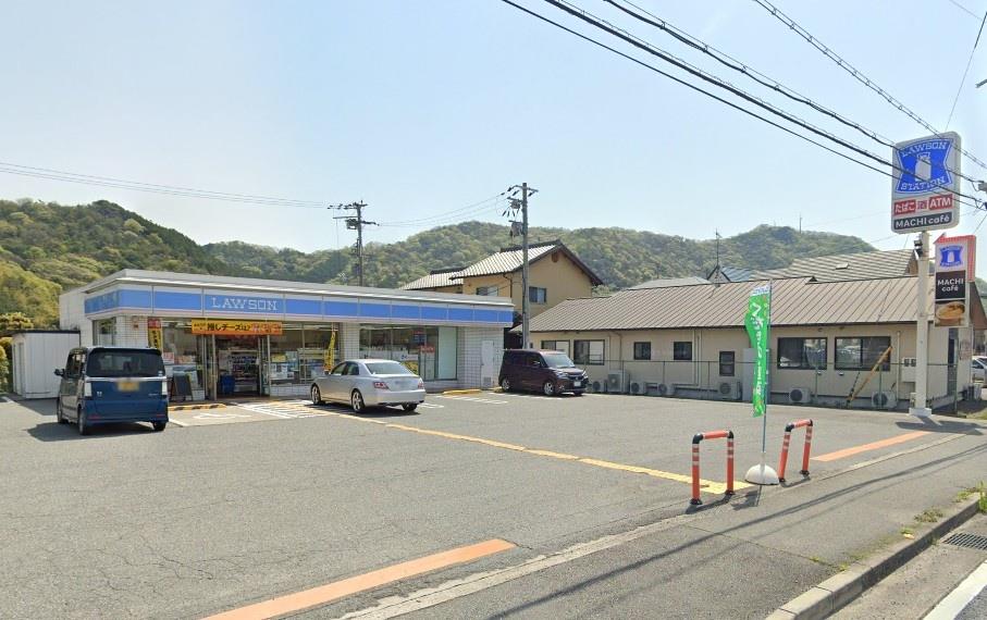 コンビニ　ローソン龍野東觜崎店（コンビニ）まで85m