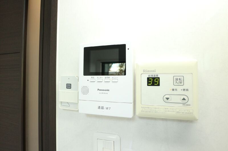 セキュリティ　モニター付きインターホン