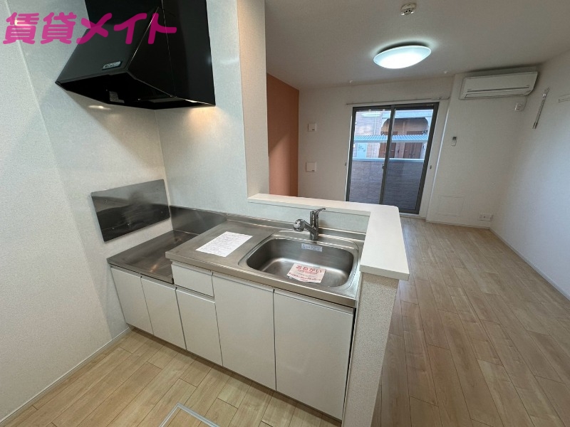 キッチン　キッチン同タイプ部屋写真です。