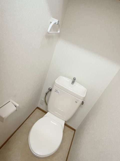トイレ　別部屋写真