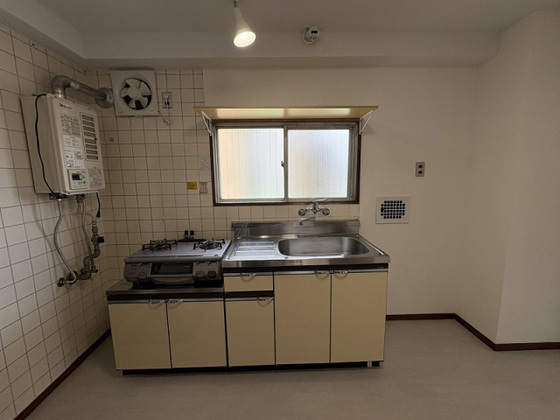 キッチン　※別部屋の写真です