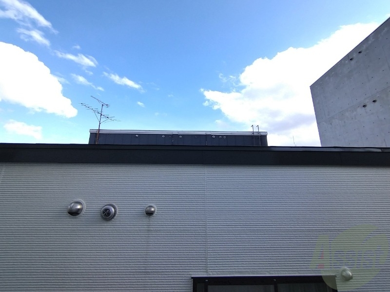 眺望　大きな窓がありますので風通しが良さそう。