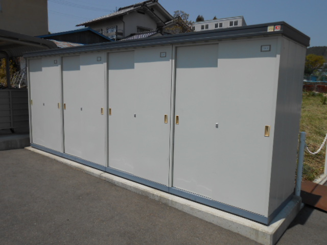 その他設備　各戸個別の屋外物置完備（冬用タイヤ等収納可能）