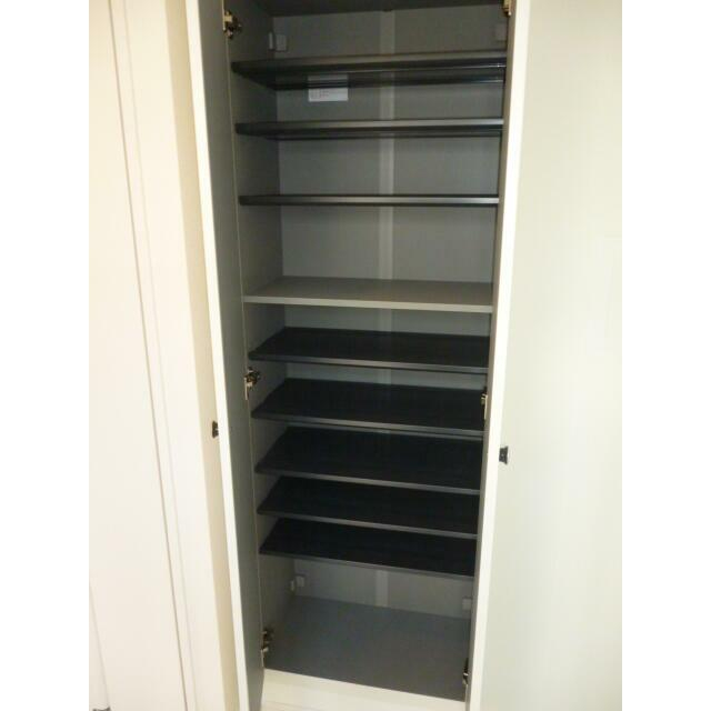 玄関　収納もある玄関です