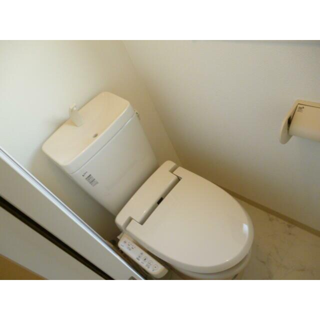 トイレ　清潔感のあるトイレです