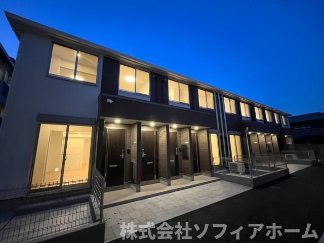 建物外観　外観写真（夜）