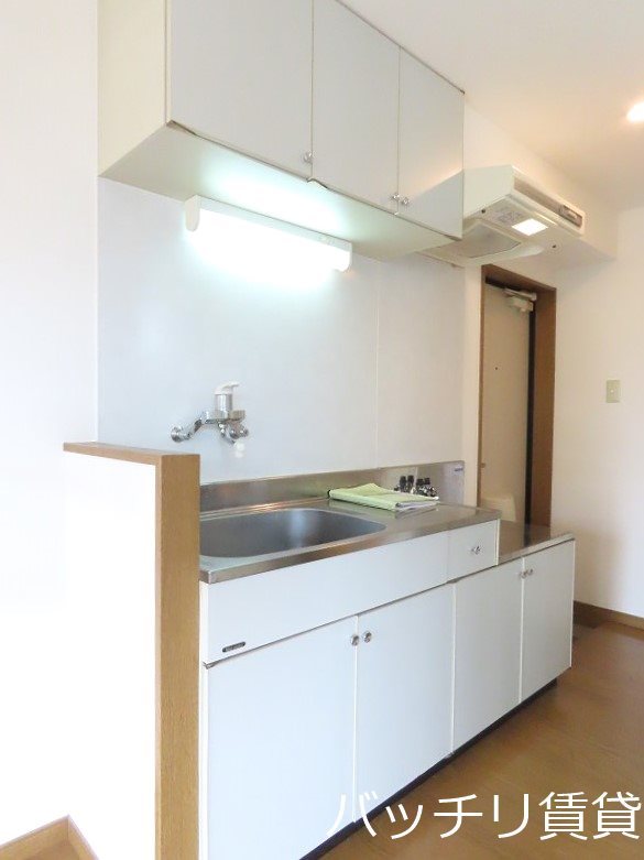 キッチン　※写真は同型タイプの為現状を優先いたします